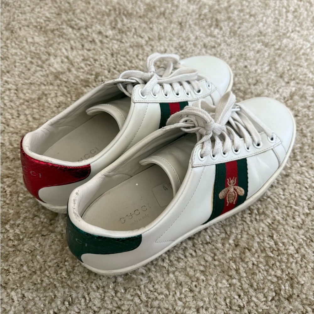 Authentic Gucci White Leather Sneakers with Red and Green Accents